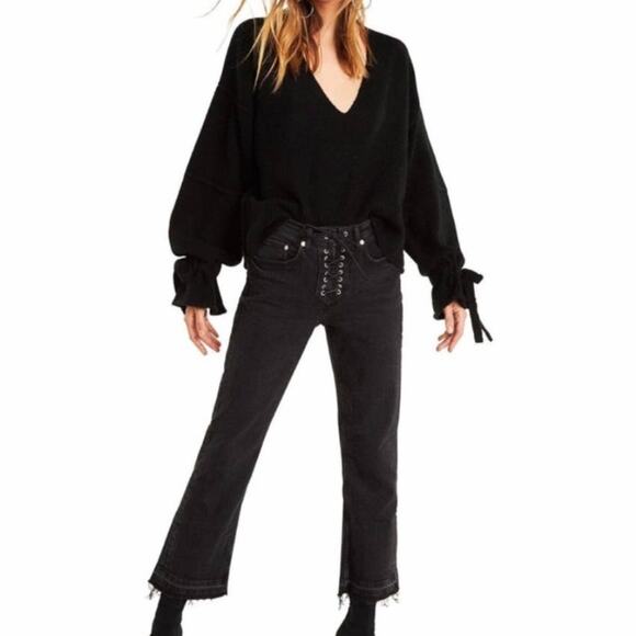 Wildfox black V-neck oversized tie sleeve sweater - Picture 4 of 12